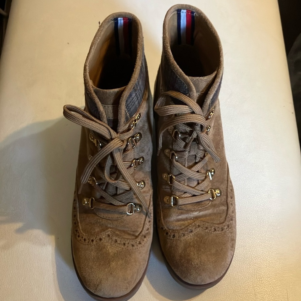 Tommy Hilfiger boots